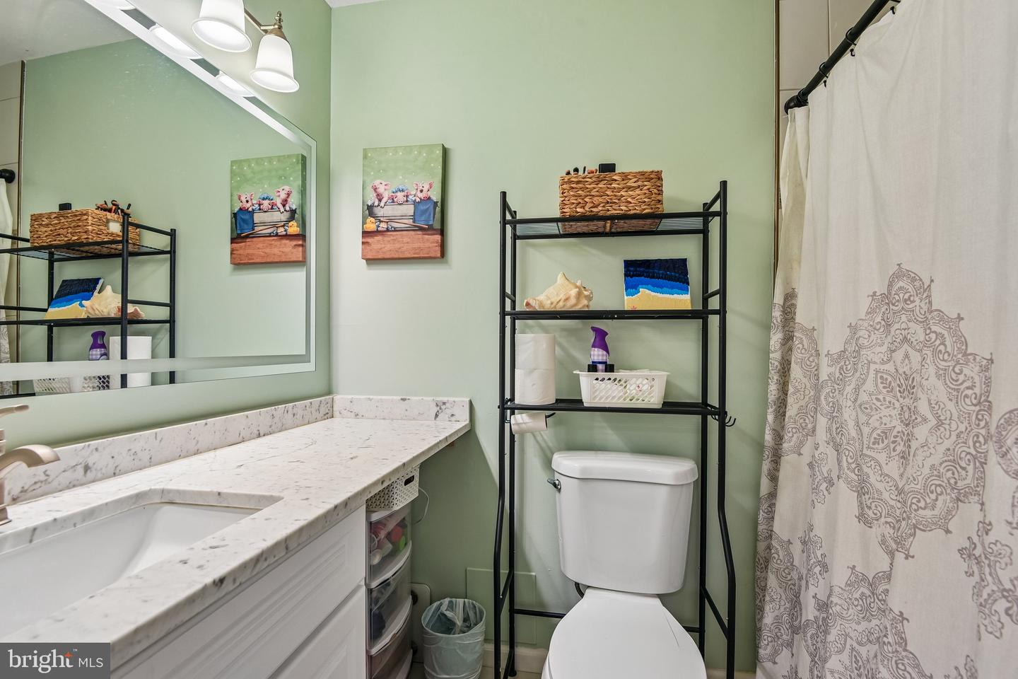1692 Yorktown Ct Property Photo 24