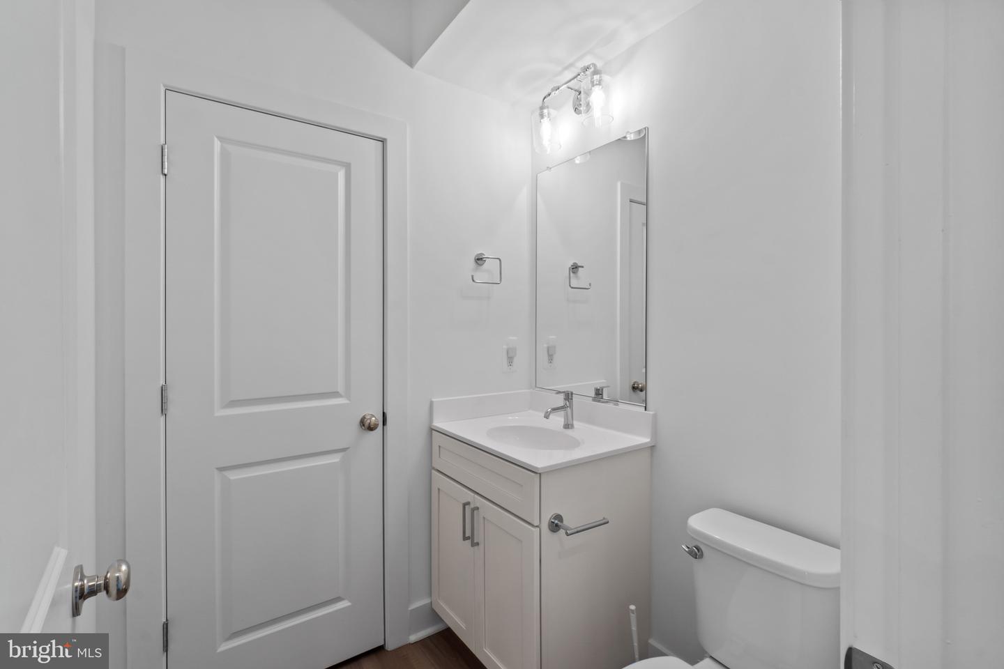 3307 Streamlet Ln Property Photo 6