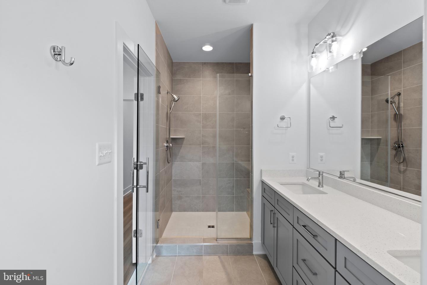 3307 Streamlet Ln Property Photo 21