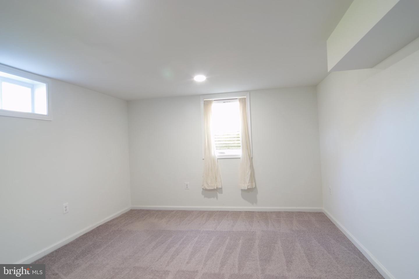 6 Colonial Dr Property Photo 20