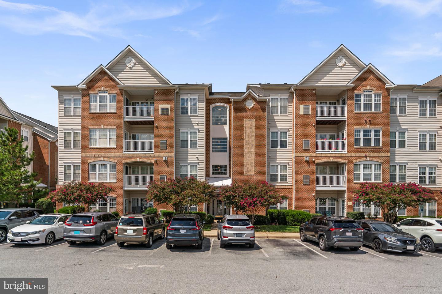 2604 Clarion Ct #102 Property Photo 1