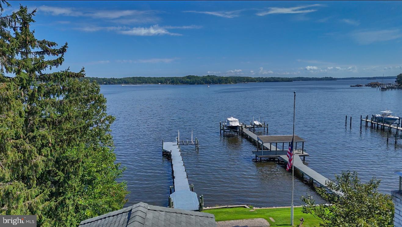 378 Magothy Rd Property Photo 6