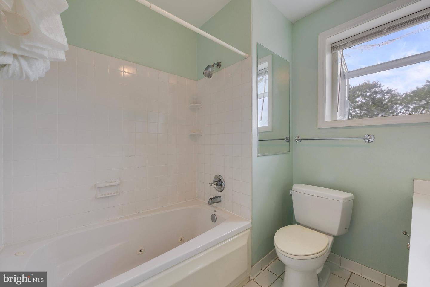 378 Magothy Rd Property Photo 46