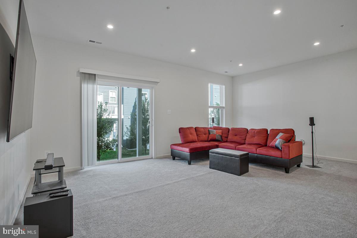 7714 Dignity Way Property Photo 24