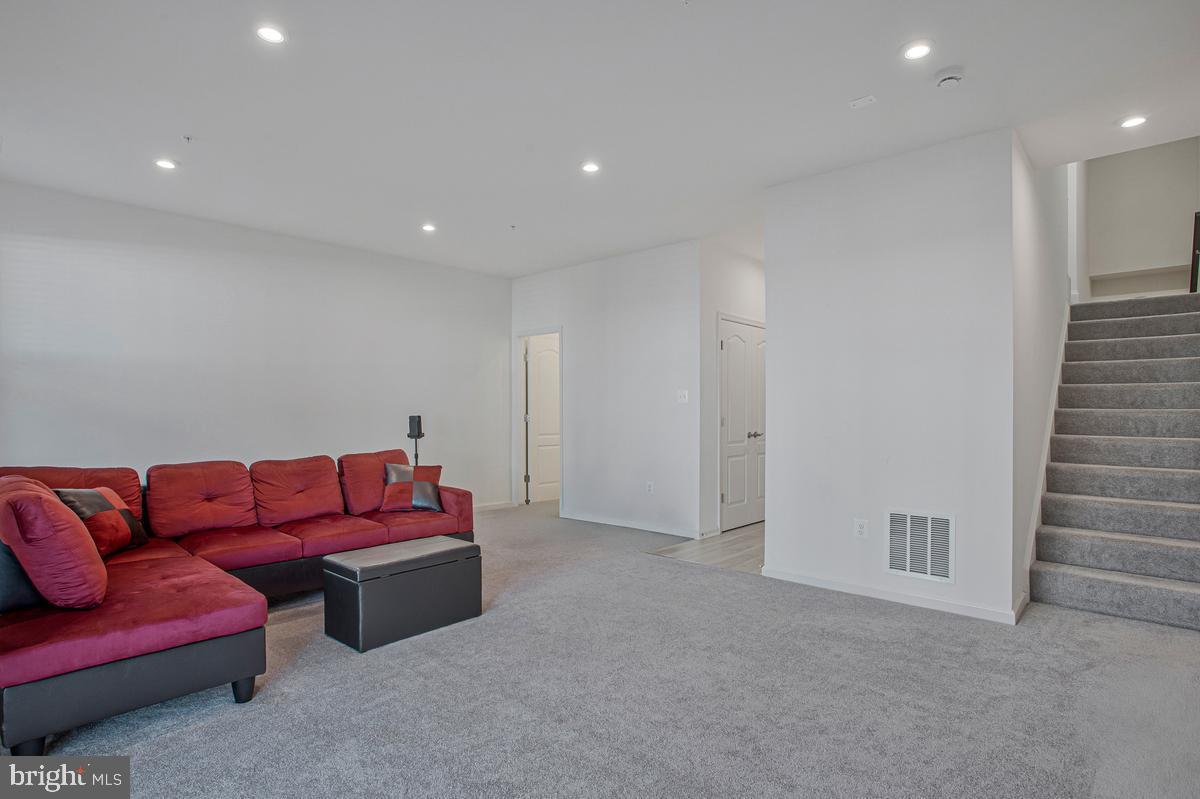 7714 Dignity Way Property Photo 25