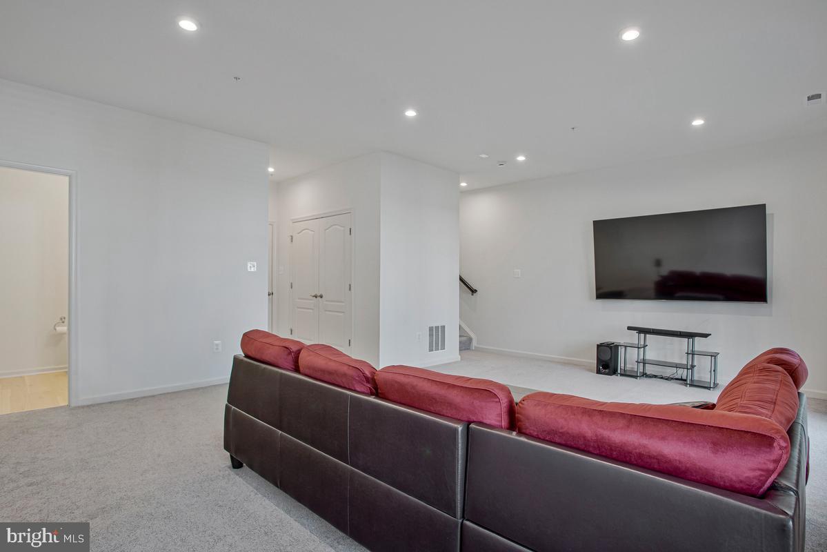 7714 Dignity Way Property Photo 26