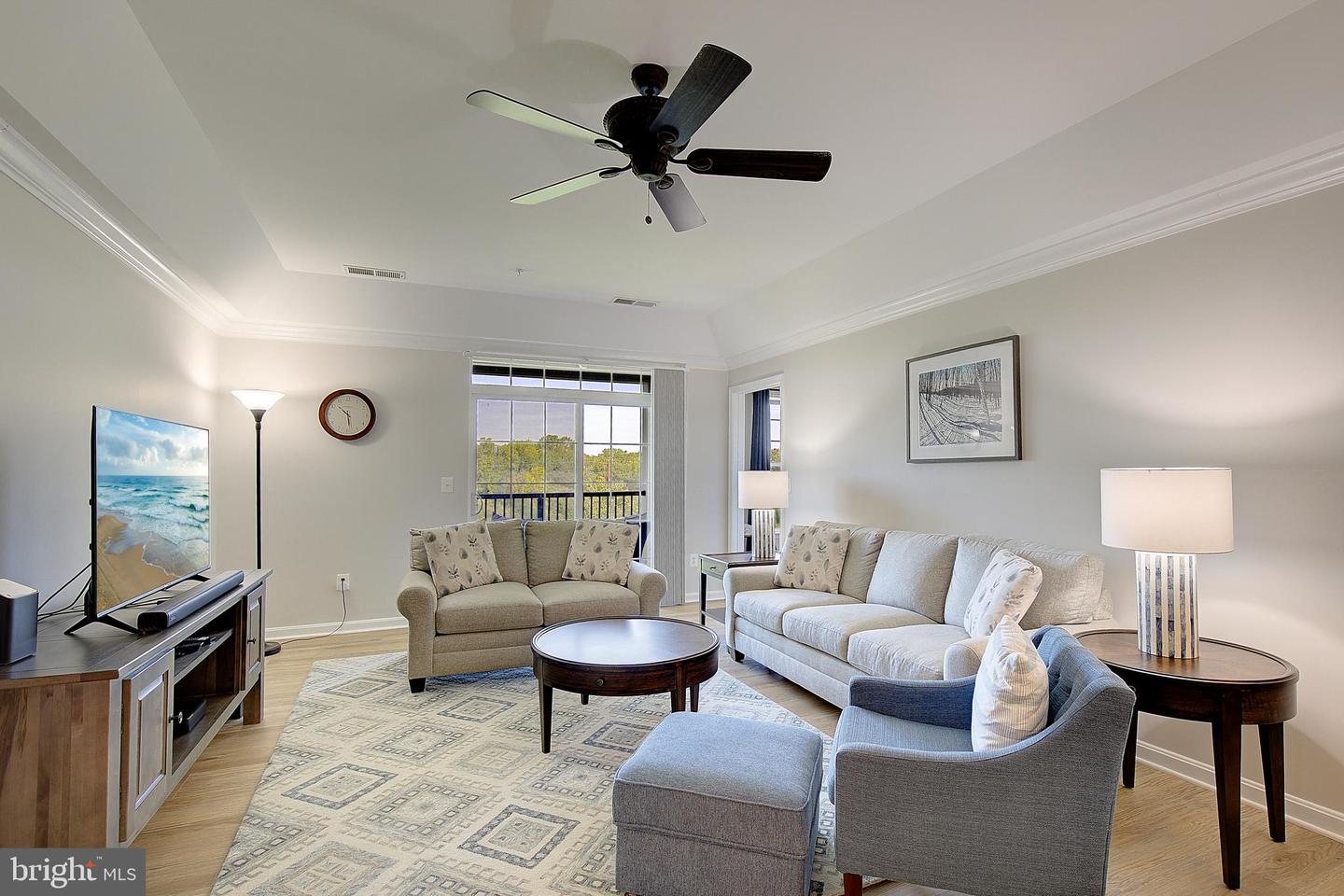 8600 Roaming Ridge Way #404 Property Photo 2