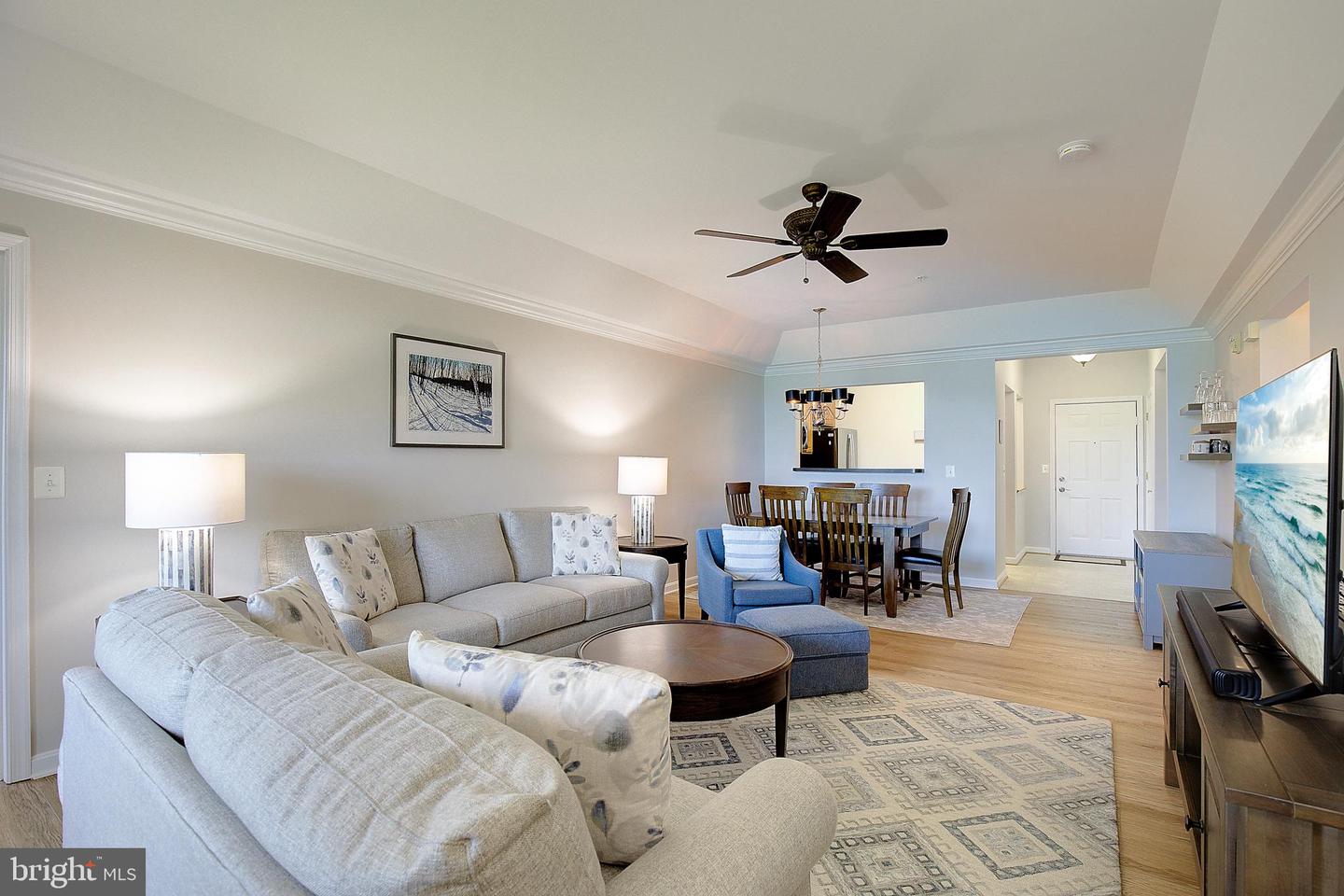 8600 Roaming Ridge Way #404 Property Photo 3