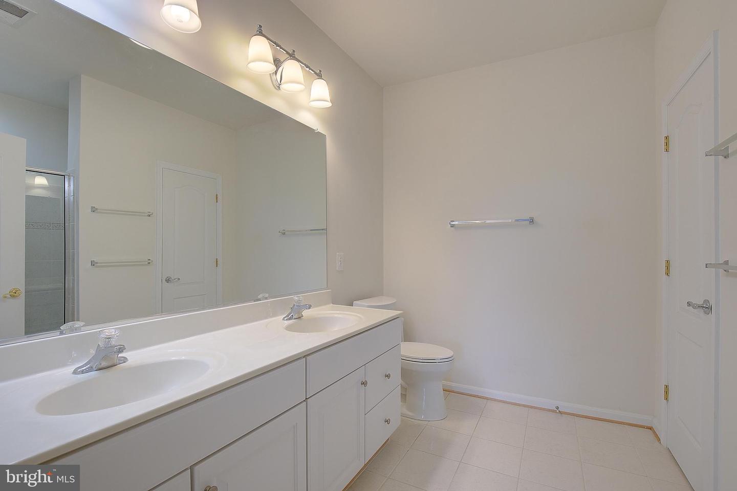 8600 Roaming Ridge Way #404 Property Photo 11