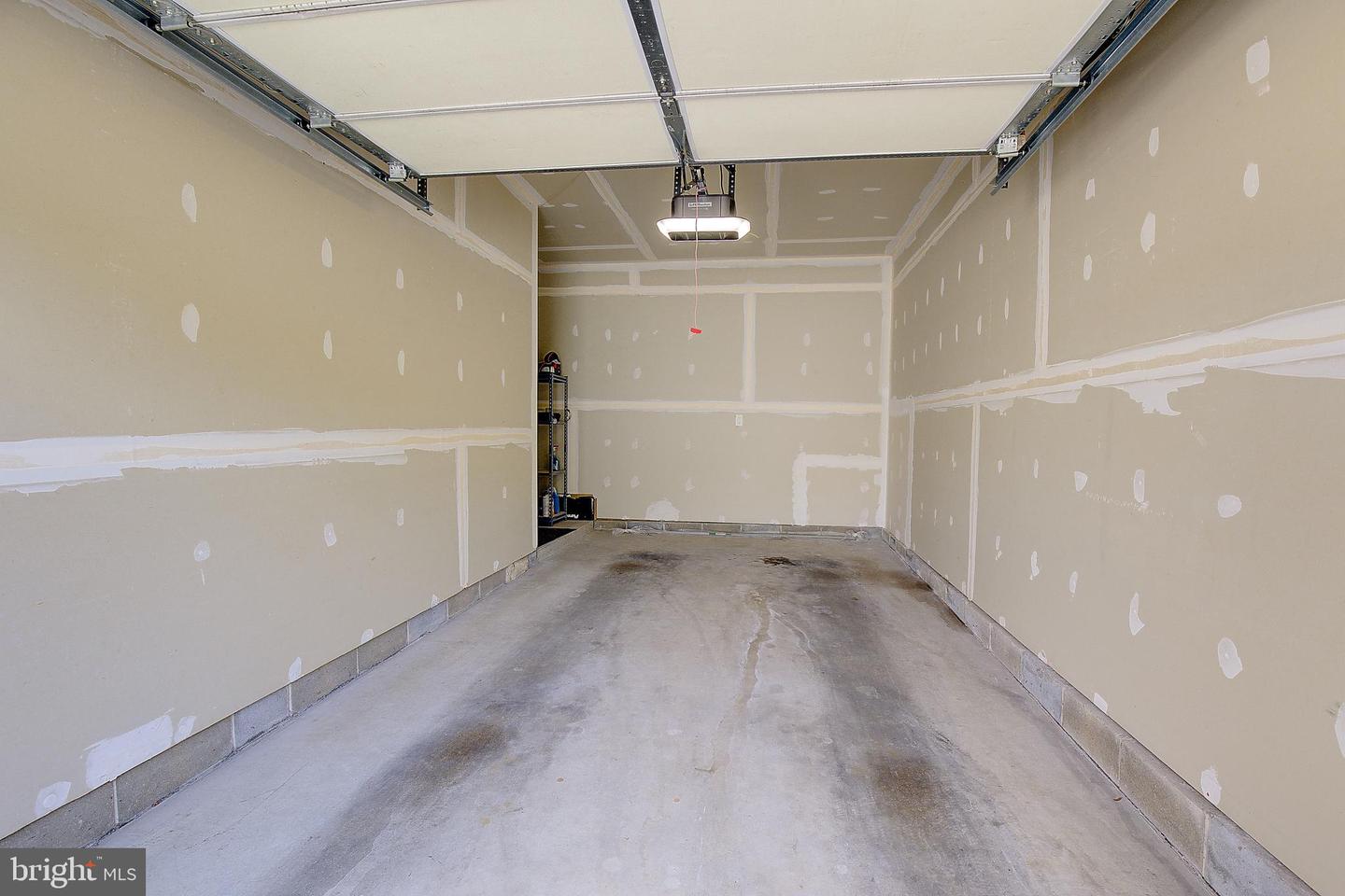 8600 Roaming Ridge Way #404 Property Photo 15