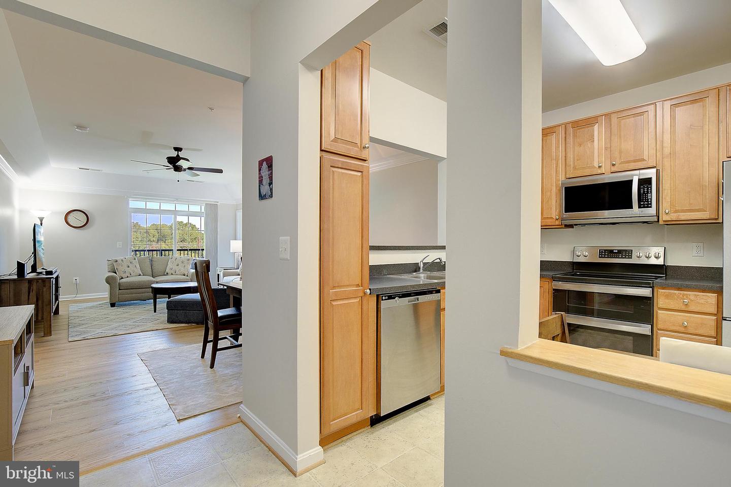8600 Roaming Ridge Way #404 Property Photo 18