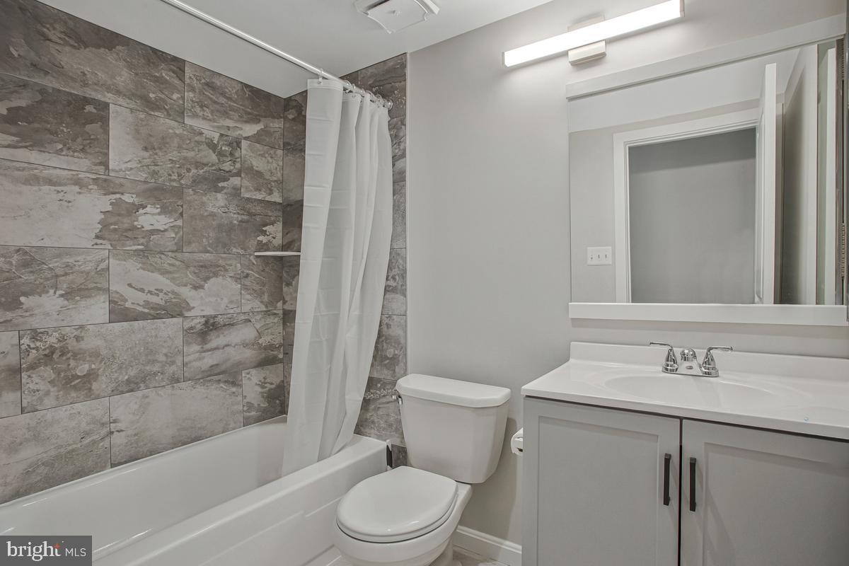 15 Silverwood Cir #6 Property Photo 6