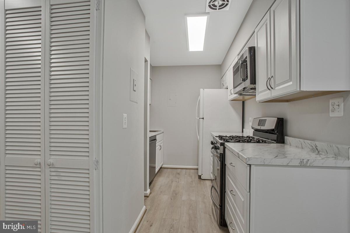 15 Silverwood Cir #6 Property Photo 18