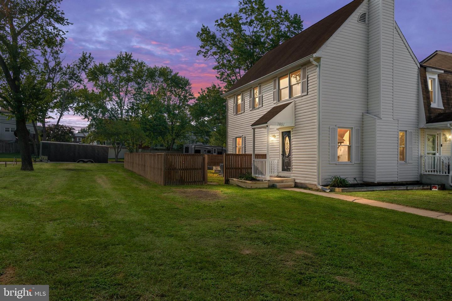 7651 BETH NOELLE CT Property Photo 1