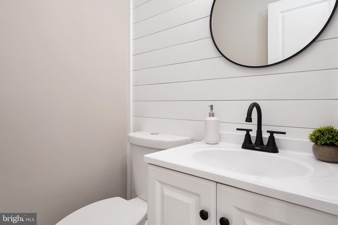 7651 Beth Noelle Ct Property Photo 18