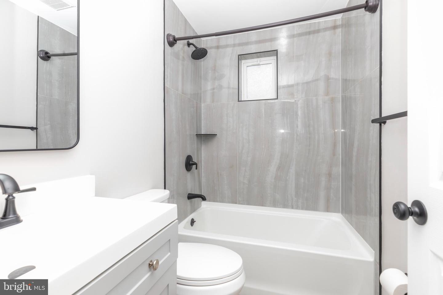 719 Cotter Rd Property Photo 11