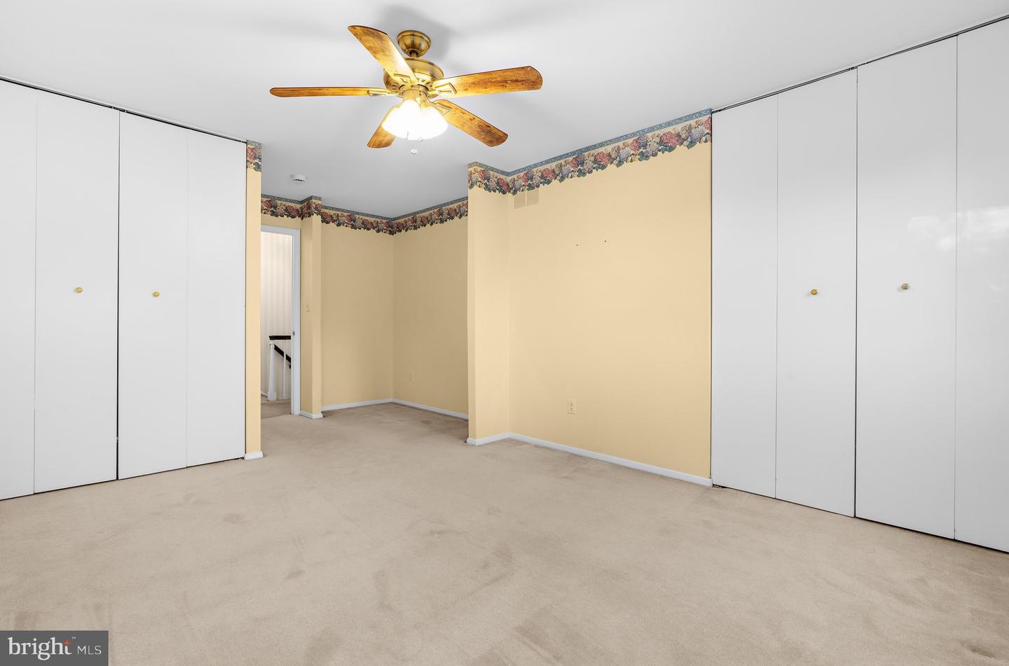 668 White Swan Dr Property Photo 33