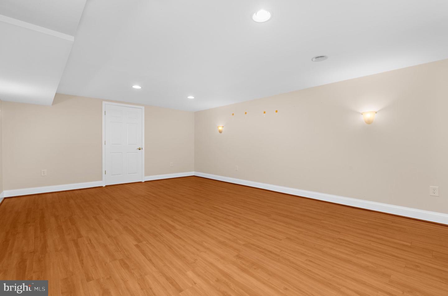668 White Swan Dr Property Photo 41