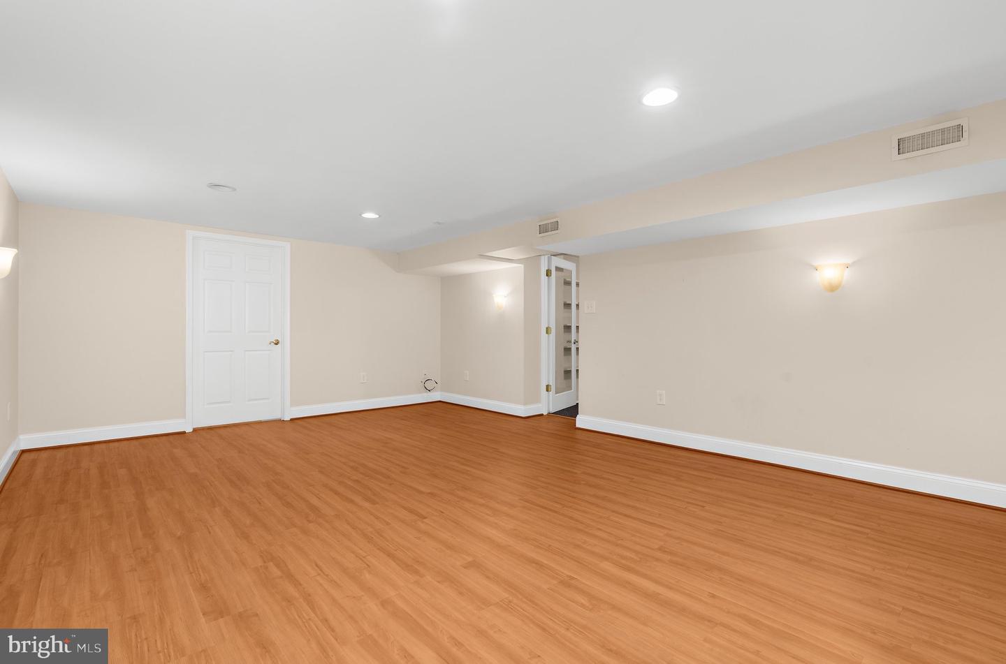 668 White Swan Dr Property Photo 67