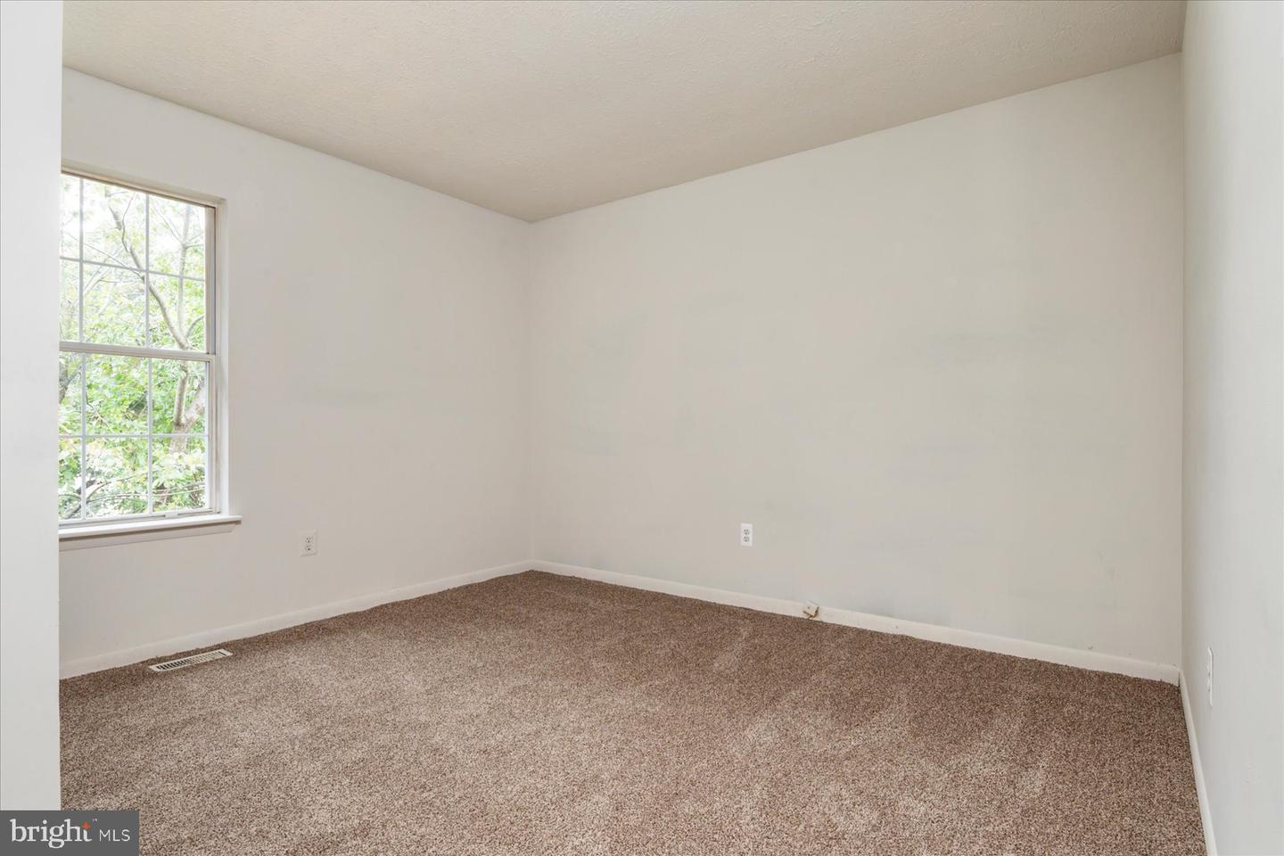 8074 Mayer Ave Property Photo 13