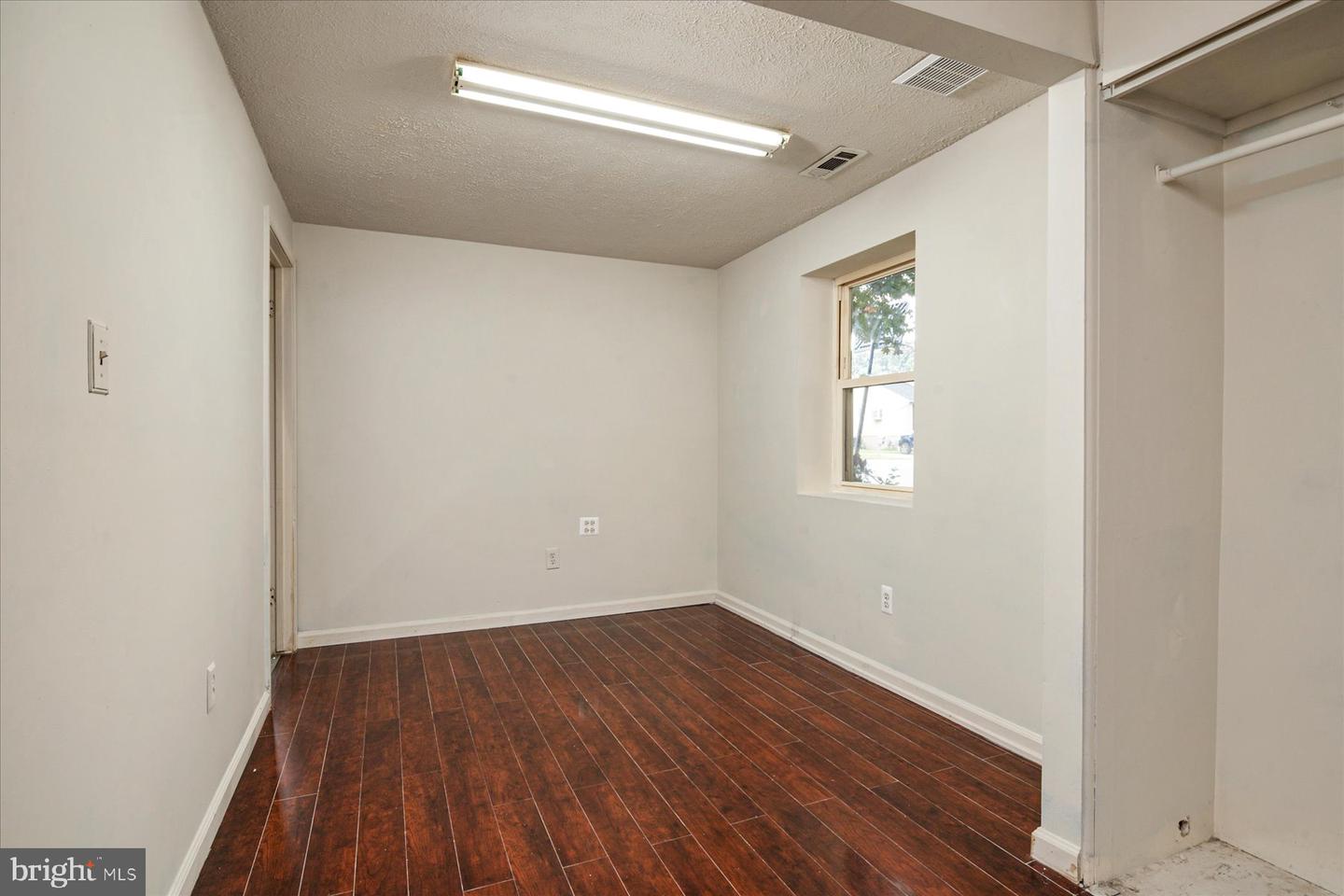 8074 Mayer Ave Property Photo 18