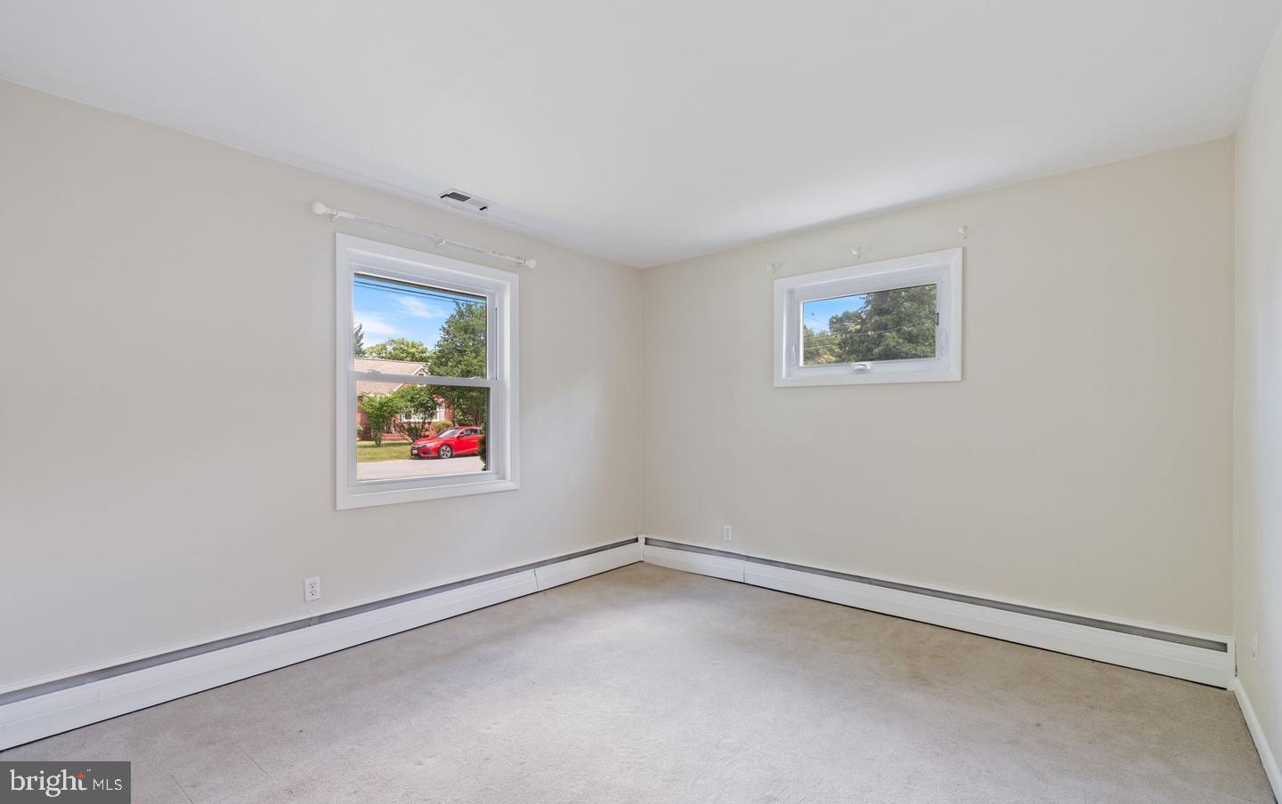 8005 Woodholme Cir Property Photo 5