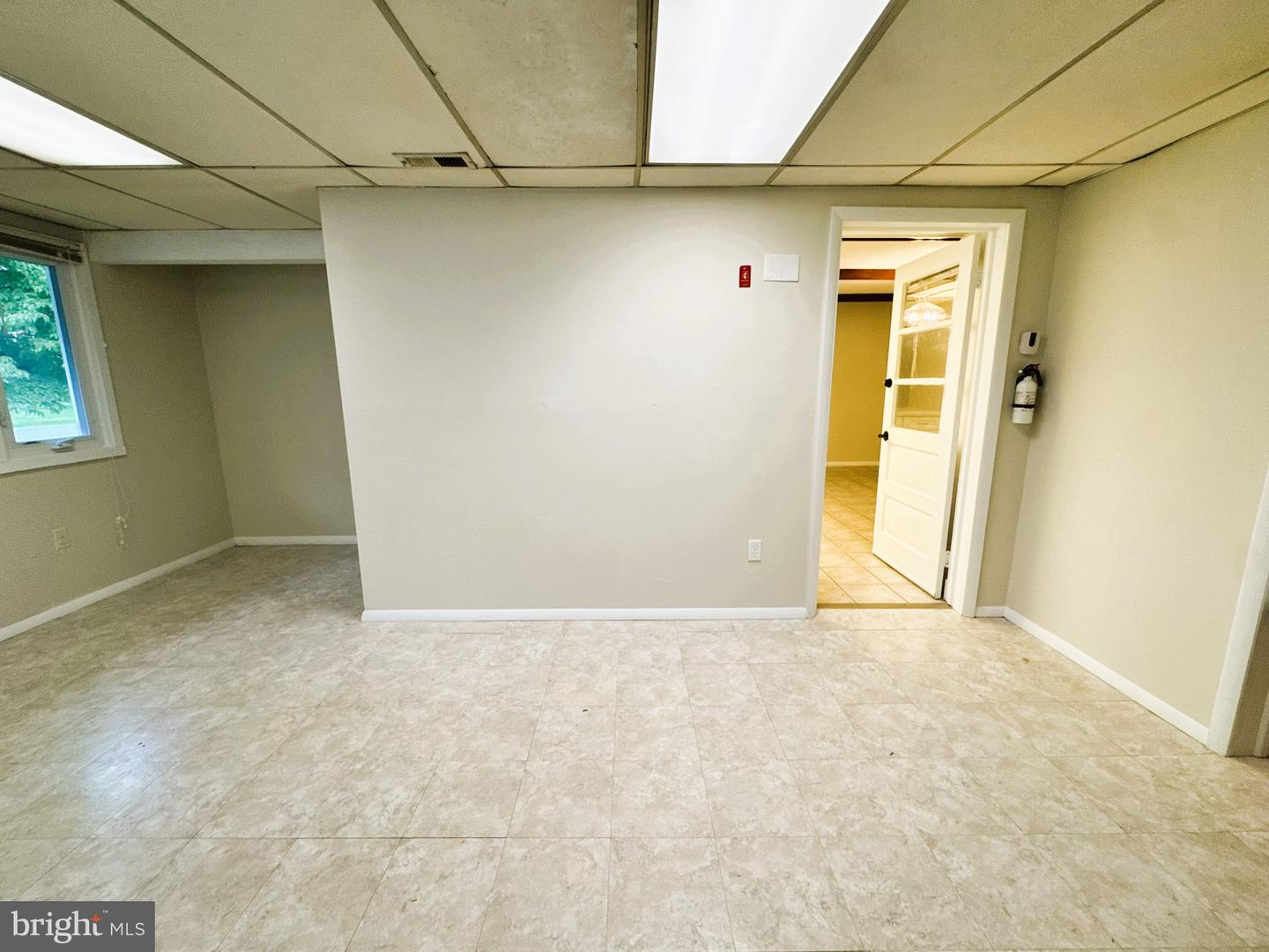 8005 Woodholme Cir Property Photo 17