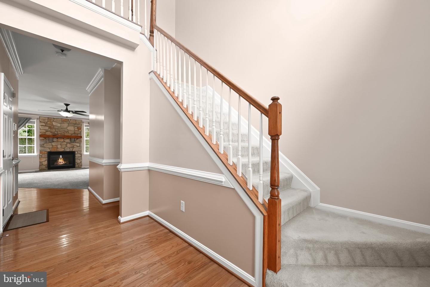 8025 Flora Ln Property Photo 2