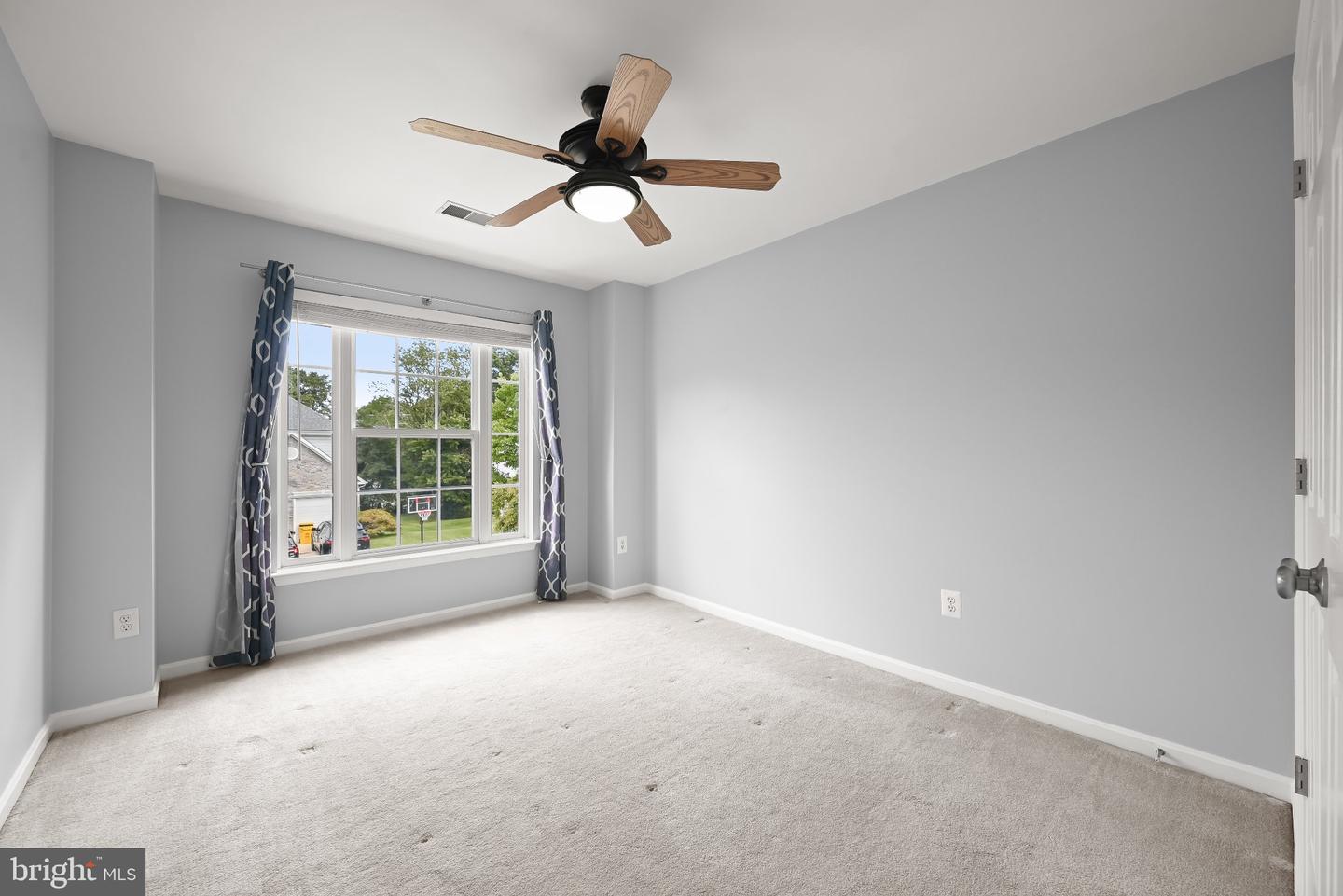 8025 Flora Ln Property Photo 20