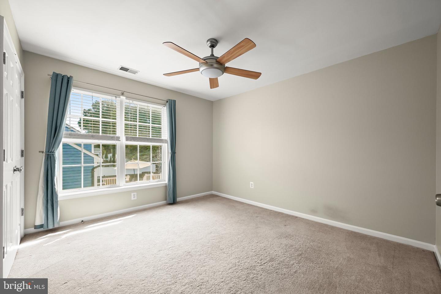 8025 Flora Ln Property Photo 22
