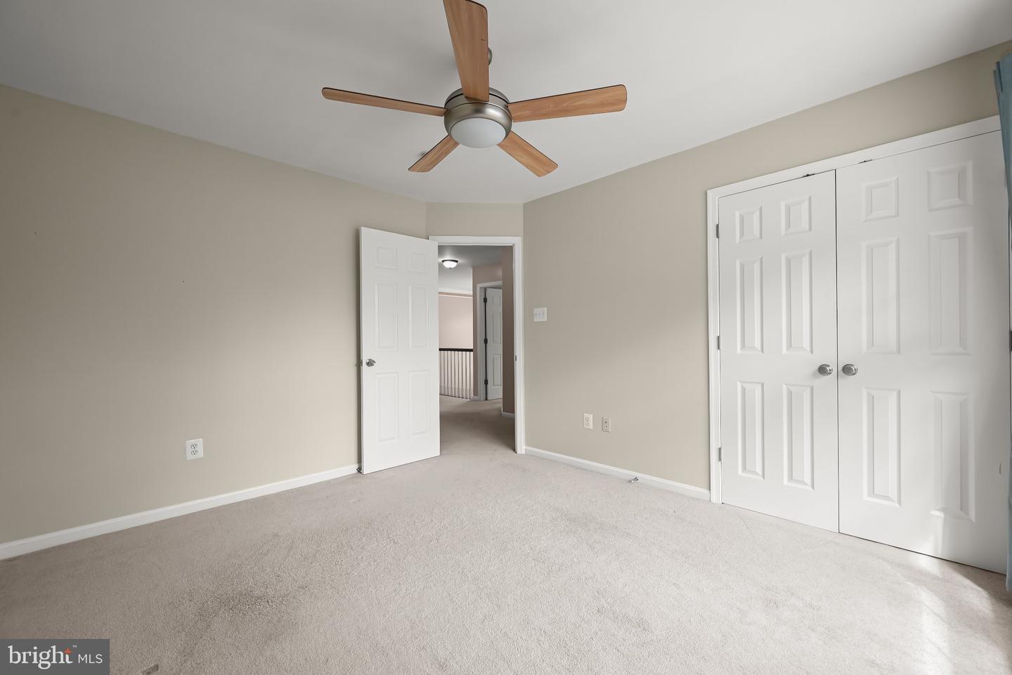 8025 Flora Ln Property Photo 23