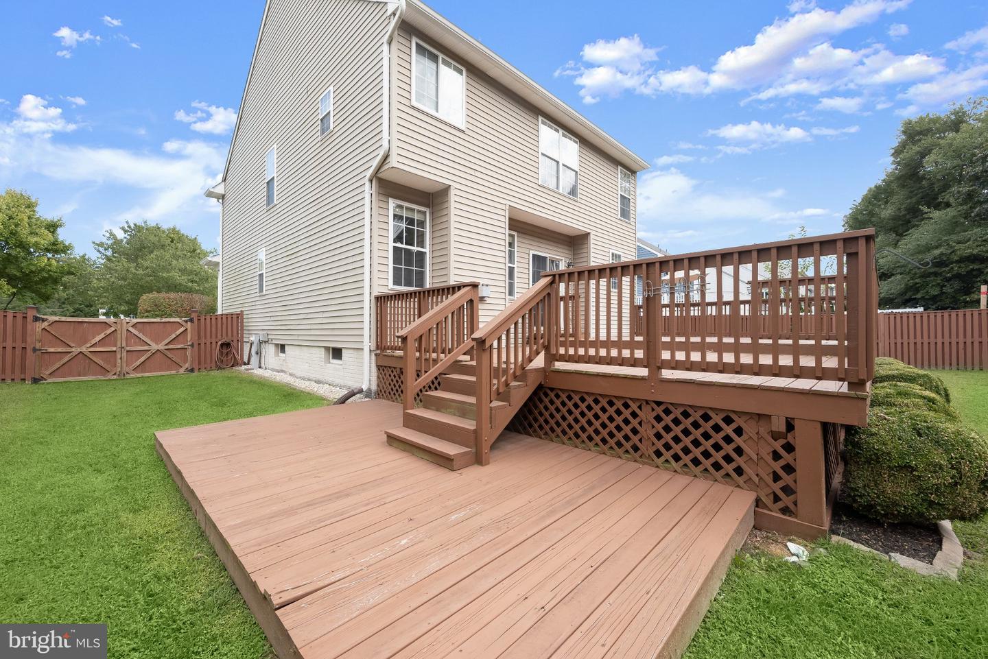 8025 Flora Ln Property Photo 39