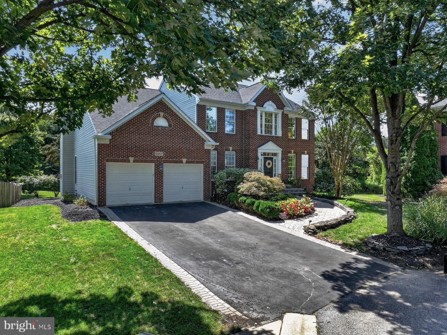 2407 Lawndale Ct Property Photo 3