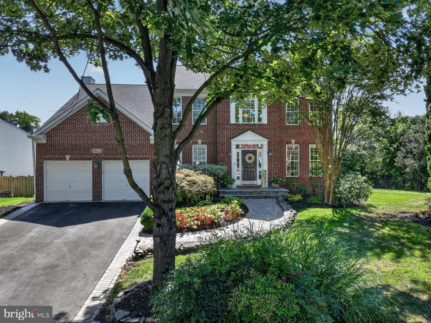 2407 Lawndale Ct Property Photo 4