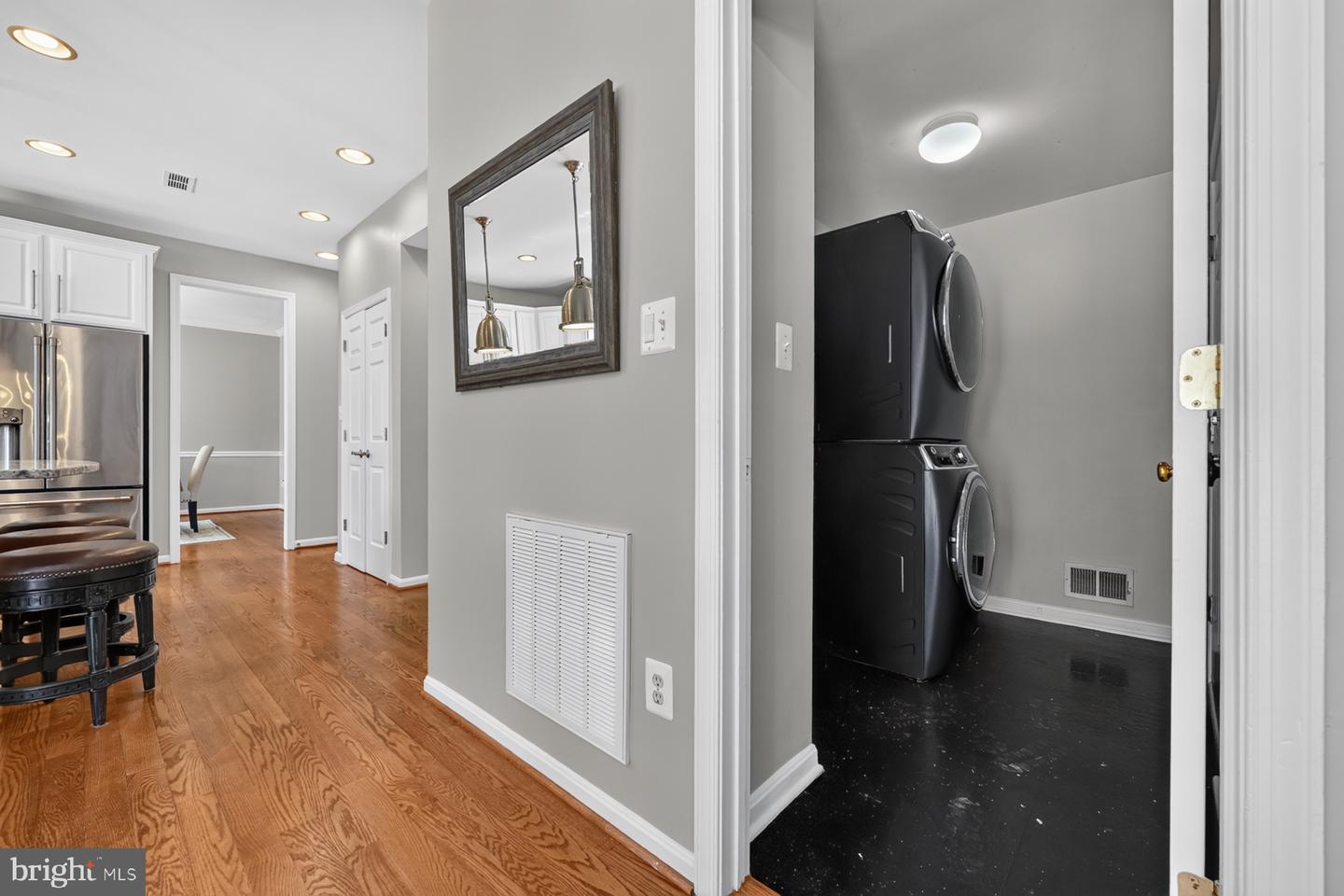 2407 Lawndale Ct Property Photo 24