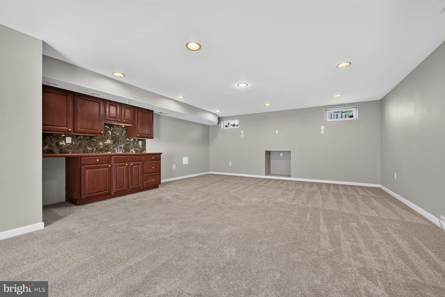 2407 Lawndale Ct Property Photo 54
