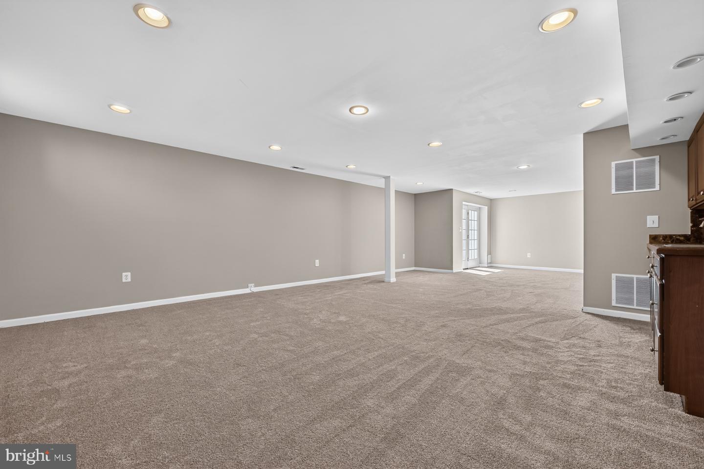 2407 Lawndale Ct Property Photo 55