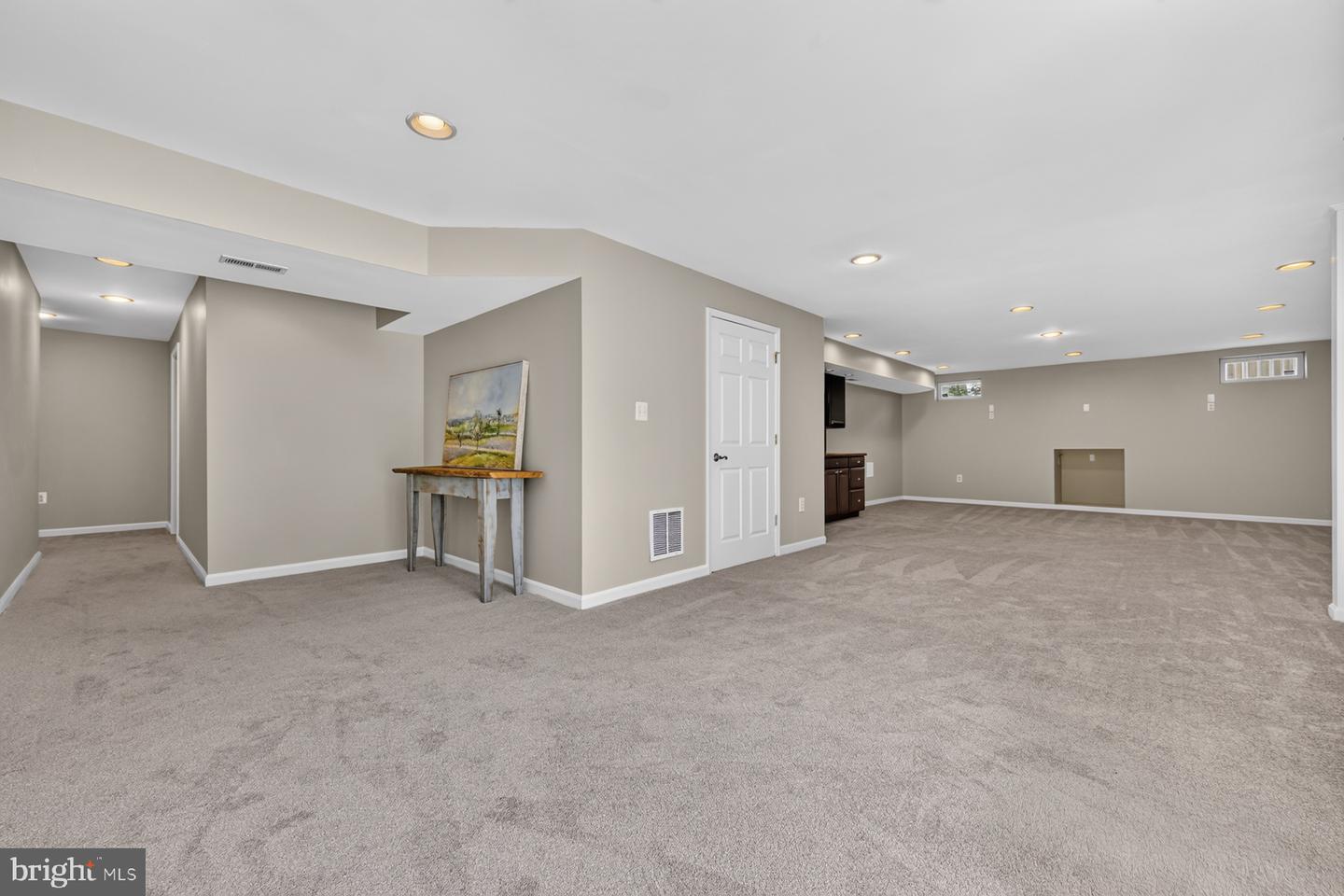 2407 Lawndale Ct Property Photo 57