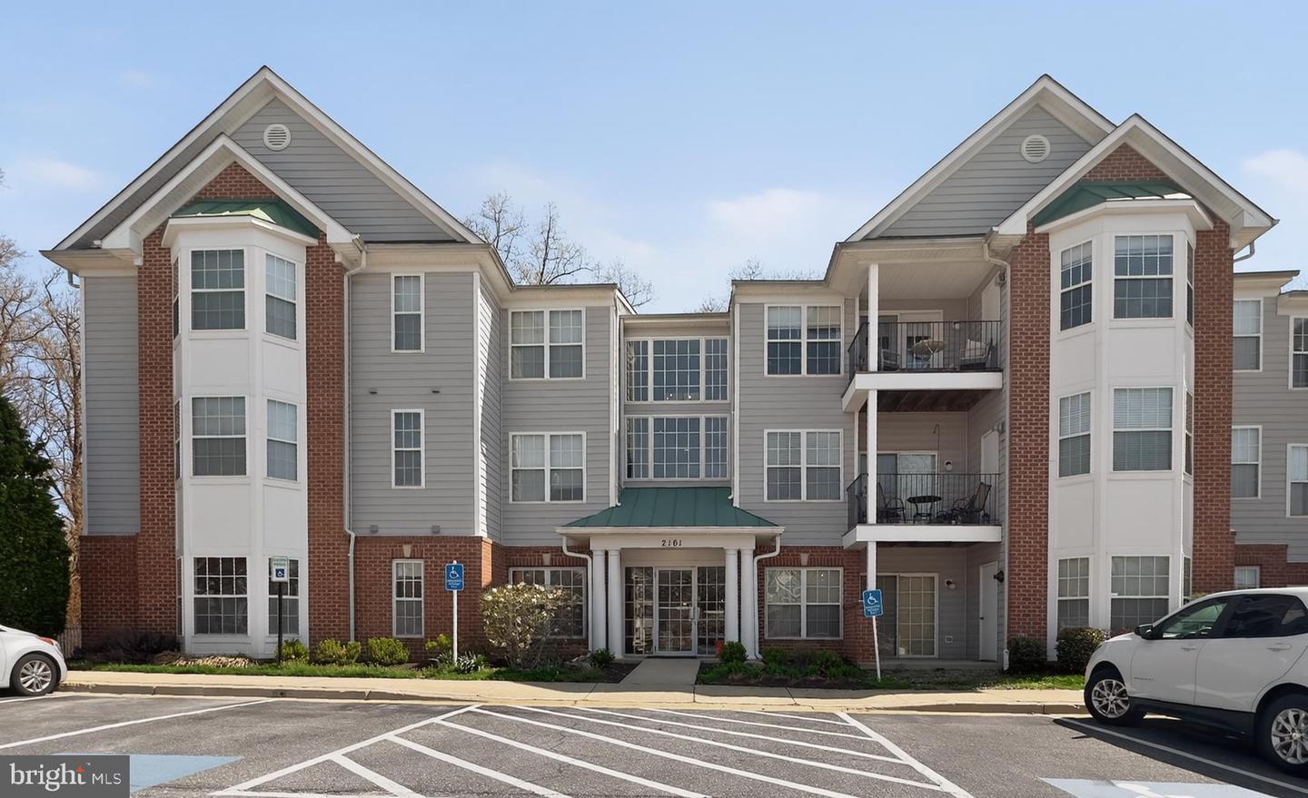2161 Scotts Crossing Ct #302 Property Photo 1