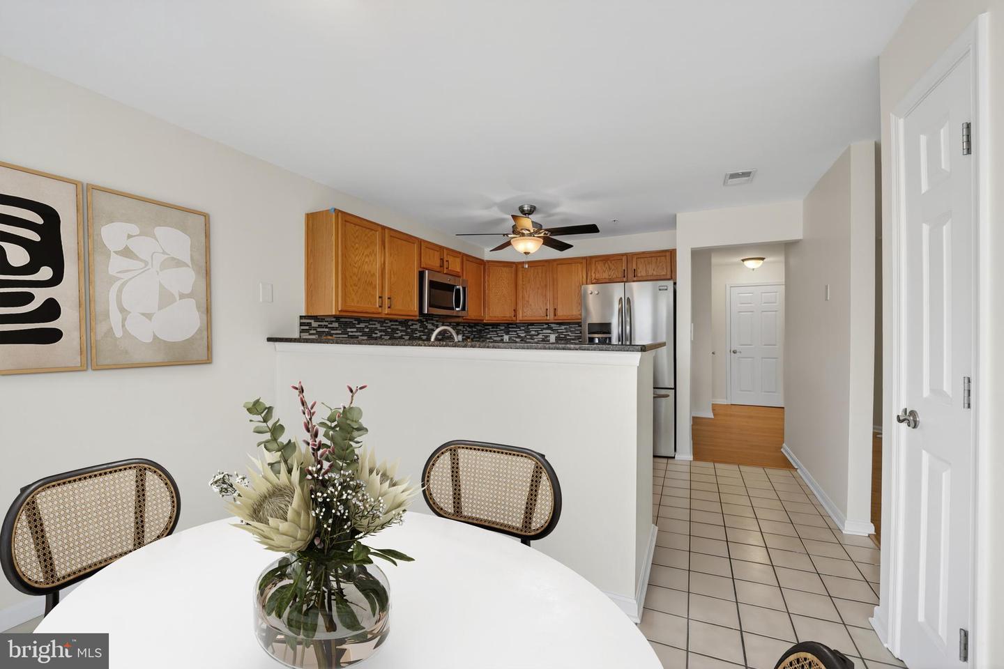 2161 Scotts Crossing Ct #302 Property Photo 6