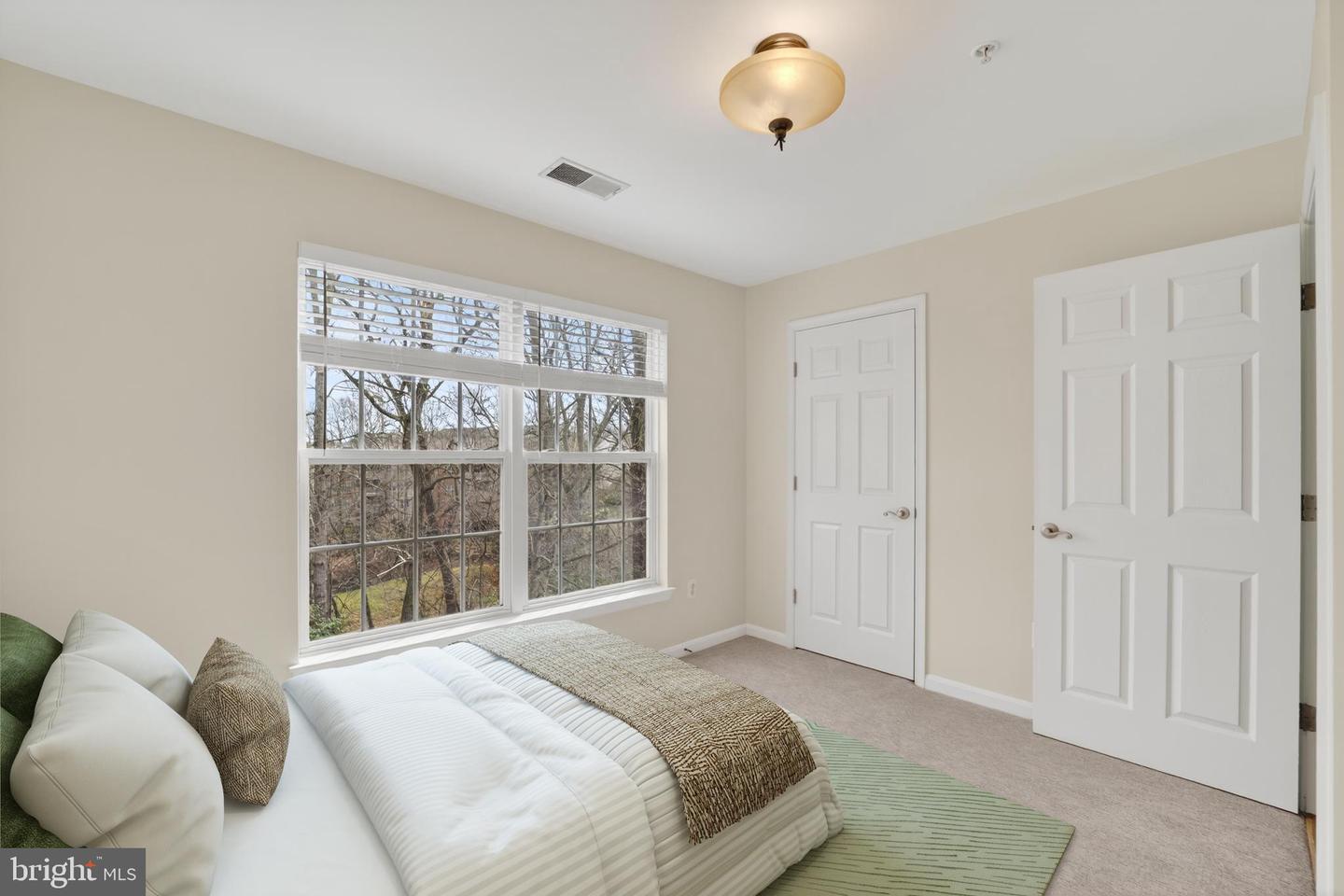 2161 Scotts Crossing Ct #302 Property Photo 17