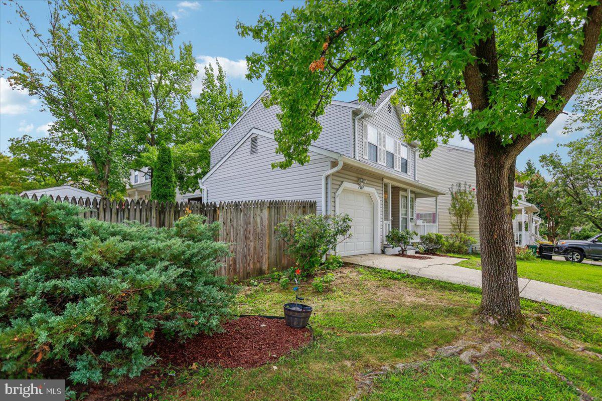 7907 Leeds Dr Property Photo 3