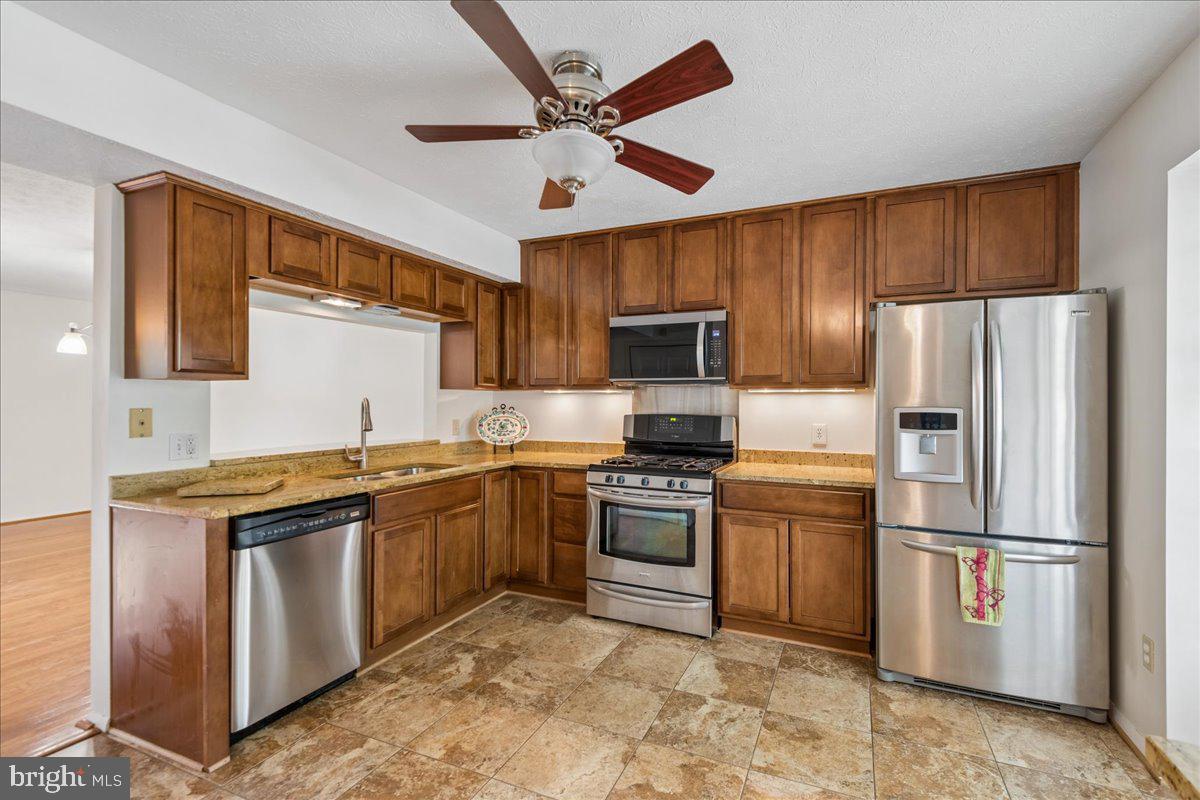 7907 Leeds Dr Property Photo 10