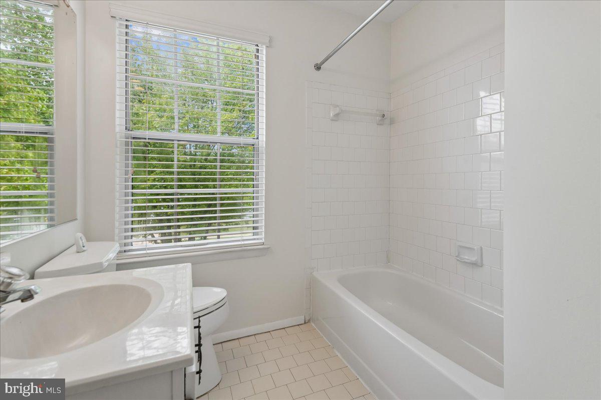 7907 Leeds Dr Property Photo 17