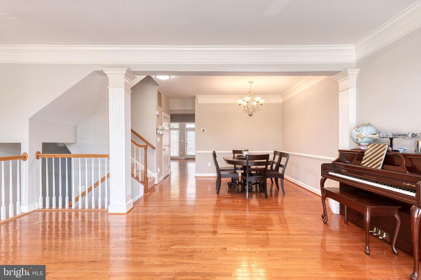 1564 Penzance Way Property Photo 3