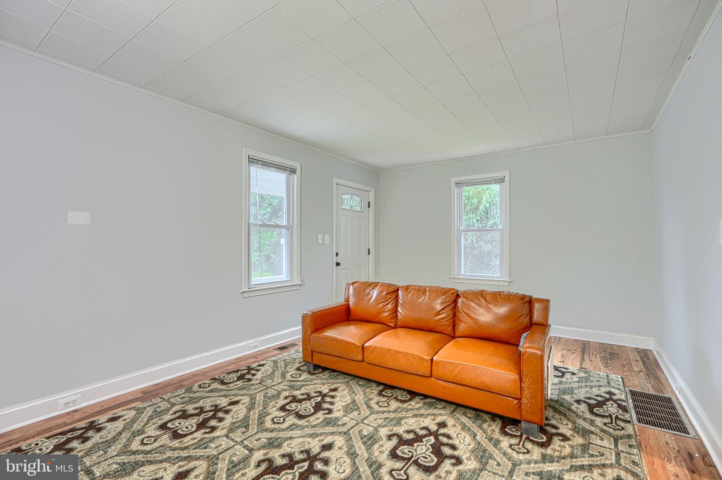 MDAA2155592 Property Photo 4