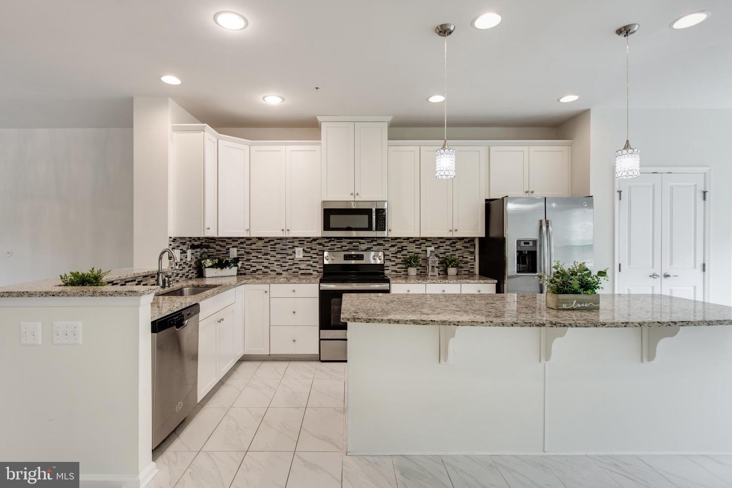 2623 Richmond Way Property Photo 15