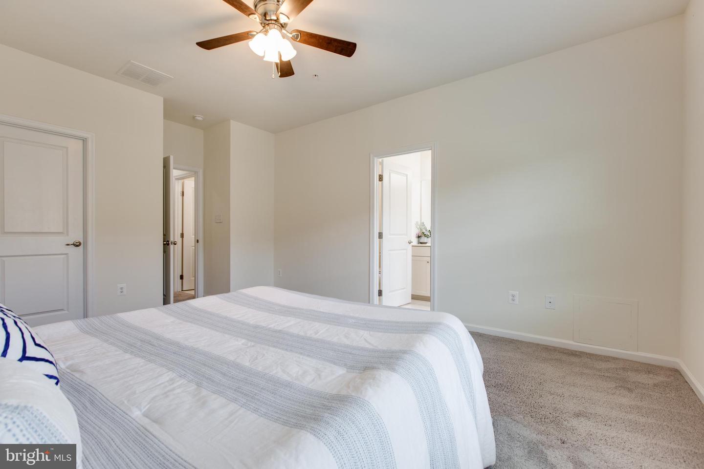 2623 Richmond Way Property Photo 23