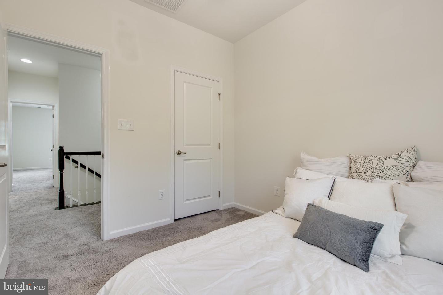 2623 Richmond Way Property Photo 28