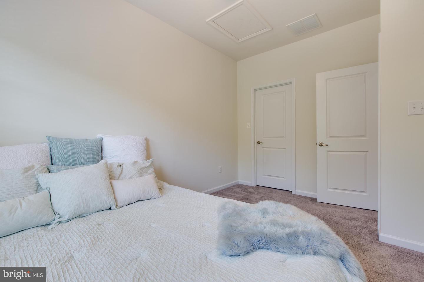 2623 Richmond Way Property Photo 32